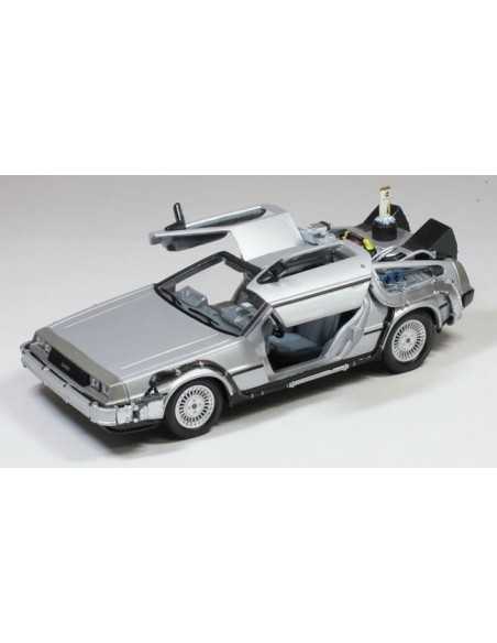Réplica Delorean volador Regreso al Futuro II