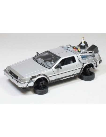 Réplica Delorean volador Regreso al Futuro II