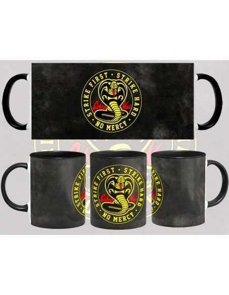 Taza Cobra Kai emblema