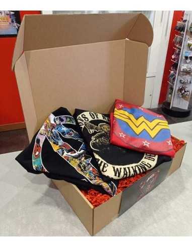 Caja misetriosa con 3 camisetas Frikis random