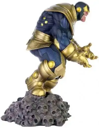 Figura Thanos Marvel de 23 cms