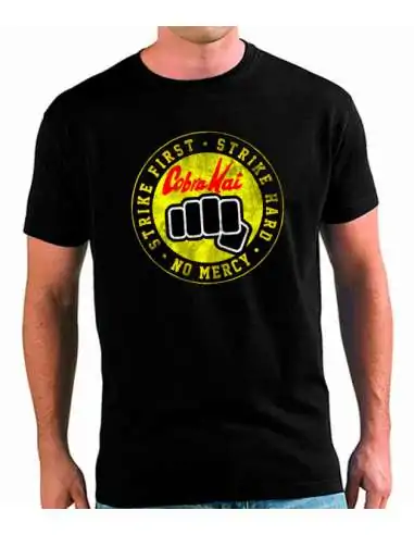 Camiseta Cobra Kai Puño