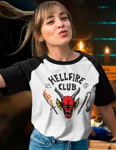 Camiseta Stranger Things Hellfire Club Camiseta Stranger Things Hellfire Club